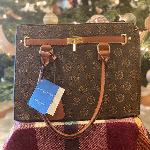 Adrienne Vittadini Handbags - 💥Brand New💥 Adrienne Vittadini brown satchel